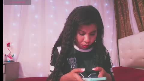  Ivon  Miss Jones  online show from June 20, 3:42 am