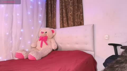  Ivon  Miss Jones  online show from June 28, 4:40 am