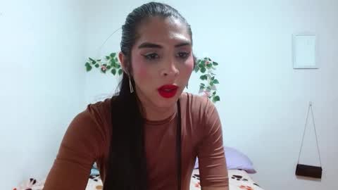 ivonne online show from February 16, 1:02 am