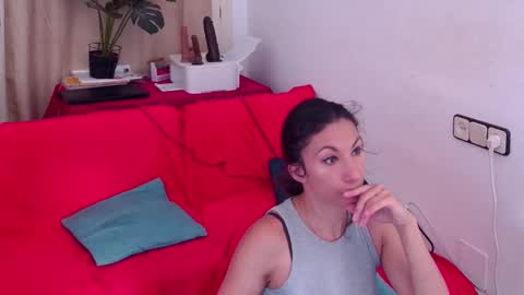 Snapshot of ivonneanddom chatting on May 27, 9:17 am ivonneanddom online show from May 27, 9:17 am