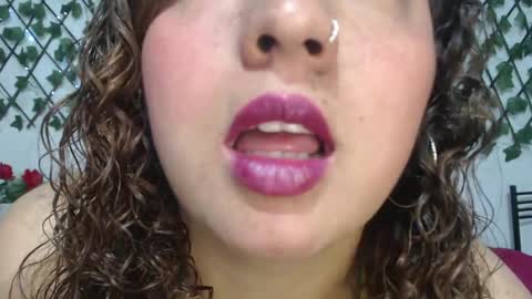 Snapshot of ivonnecarrter chatting on March 31, 3:19 am iivycarrter online show from March 31, 3:19 am