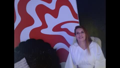 Snapshot of ivory_mistress chatting on May 7, 1:27 pm ivory_mistress online show from May 7, 1:27 pm