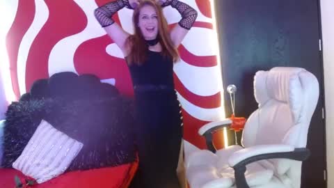 Snapshot of ivory_mistress chatting on May 16, 2:16 pm ivory_mistress online show from May 16, 2:16 pm
