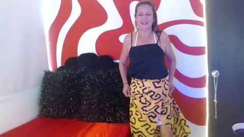 Snapshot of ivory_mistress chatting on May 27, 1:30 pm ivory_mistress online show from May 27, 1:30 pm
