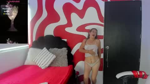 Snapshot of ivory_mistress chatting on June 6, 2:33 pm ivory_mistress online show from June 6, 2:33 pm