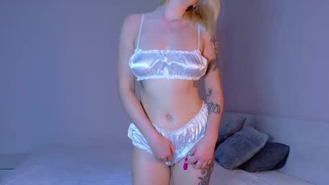 ivory_soule online show from November 7, 4:51 pm