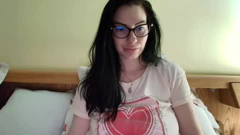 Snapshot of ivoryorchid chatting on December 30, 4:08 pm Ivory online show from December 30, 4:08 pm