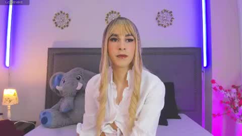 ivi rosse  online show from June 8, 3:34 pm