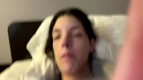 Snapshot of ivy_rose90 chatting on June 17, 6:05 am ivy_rose90 online show from June 17, 6:05 am