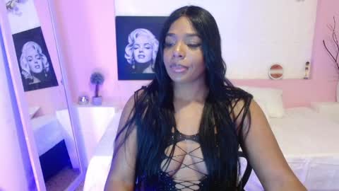 Snapshot of ivybliss8 chatting on April 28, 9:20 pm i v y b l i s s online show from April 28, 9:20 pm