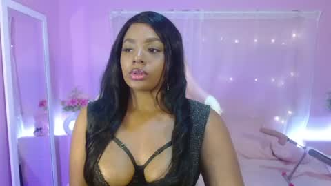 Snapshot of ivybliss8 chatting on June 11, 4:43 am i v y b l i s s online show from June 11, 4:43 am