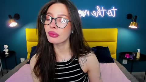 Snapshot of ivydainty chatting on April 26, 1:36 am Ivy online show from April 26, 1:36 am