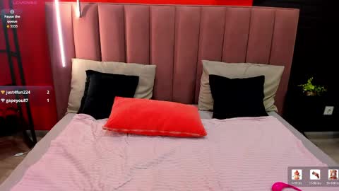 Snapshot of ivydainty chatting on May 1, 2:05 am Ivy online show from May 1, 2:05 am