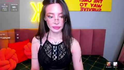 Snapshot of ivydainty chatting on May 29, 1:47 am Ivy online show from May 29, 1:47 am