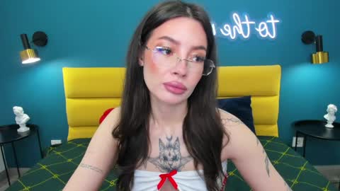 Snapshot of ivydainty chatting on June 7, 1:21 am Ivy online show from June 7, 1:21 am