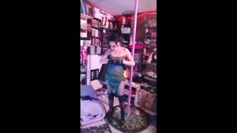 Snapshot of ivyjennifer366 chatting on February 24, 6:44 am ivyjennifer366 online show from February 24, 6:44 am