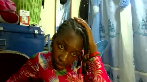 ivyk_ online show from March 1, 10:39 am