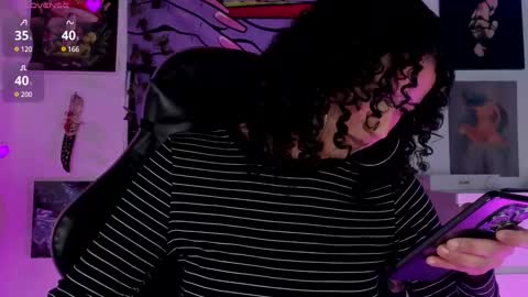 Snapshot of ivymanson_ chatting on February 19, 4:22 pm Camila online show from February 19, 4:22 pm