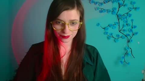 Snapshot of ivynoir_ chatting on April 14, 1:06 pm Ivy online show from April 14, 1:06 pm