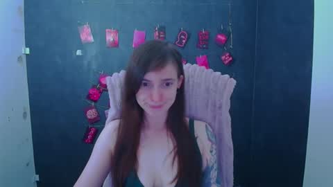 Snapshot of ivynoir_ chatting on May 10, 1:05 pm Ivy online show from May 10, 1:05 pm