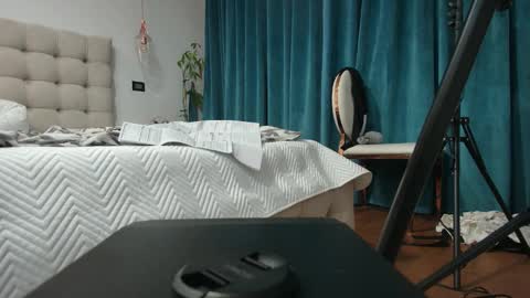  Ivy  online show from February 5, 6:34 pm