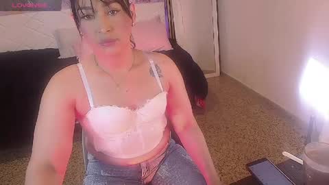 Snapshot of ivyshine7 chatting on May 31, 7:37 pm ivyshine7 online show from May 31, 7:37 pm