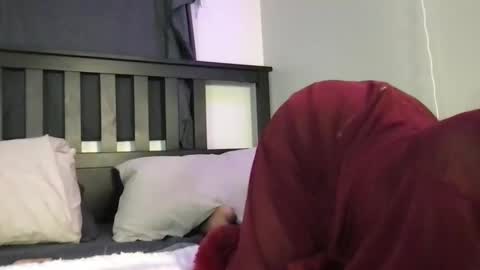 Snapshot of ivyskye_ chatting on May 15, 1:34 am ivyskye_ online show from May 15, 1:34 am