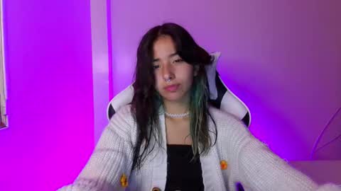 Snapshot of ivystone_ chatting on February 5, 11:42 pm Ivy online show from February 5, 11:42 pm