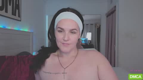 Ivy Swings online show from March 17, 8:06 am