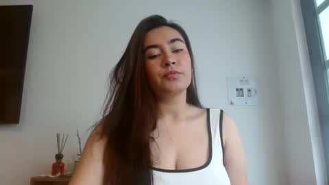 Snapshot of ivyy1_ chatting on June 8, 3:12 pm Ivy online show from June 8, 3:12 pm