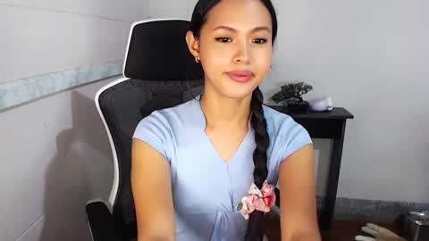 Snapshot of iyahfoxy777 chatting on December 10, 10:26 pm divaonopka online show from December 10, 10:26 pm