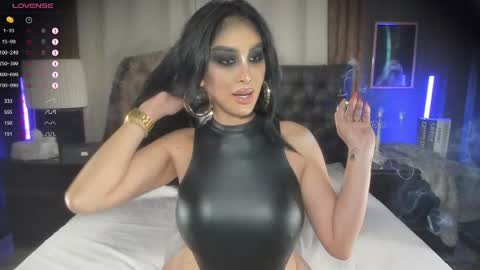 Snapshot of iyotara_ chatting on May 19, 1:56 am Areeya online show from May 19, 1:56 am