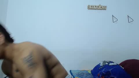 izaack online show from September 11, 4:01 am