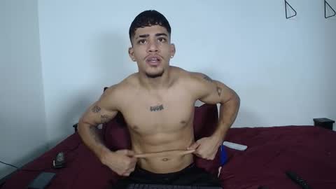 izaack online show from September 24, 12:08 pm