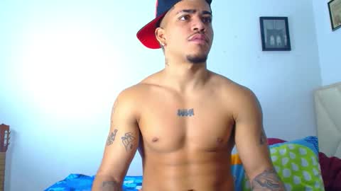 izaack online show from December 2, 3:07 pm