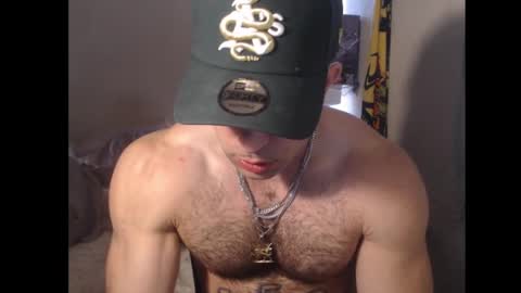 Snapshot of izak144 chatting on March 2, 5:14 pm izak144 online show from March 2, 5:14 pm