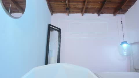 izelevans online show from March 20, 12:10 pm