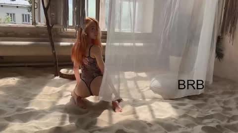 izi online show from February 27, 6:20 pm