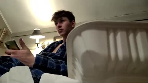 Snapshot of izzame2 chatting on February 4, 5:21 am Willis online show from February 4, 5:21 am