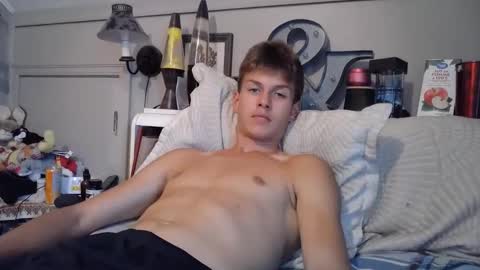 Snapshot of izzame2 chatting on September 16, 10:22 pm Willis online show from September 16, 10:22 pm