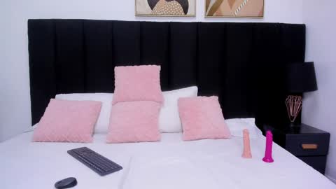 Izzy moon online show from June 7, 11:14 am