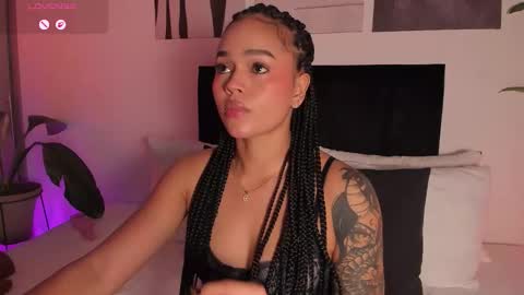 Snapshot of izzy_vega chatting on February 3, 1:15 am Izzy vega online show from February 3, 1:15 am