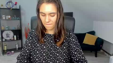Snapshot of izzymonro chatting on September 18, 1:51 am Izzy online show from September 18, 1:51 am