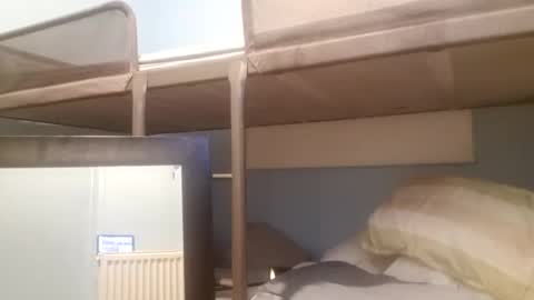 Snapshot of j434934 chatting on December 1, 6:40 am j434934 online show from December 1, 6:40 am