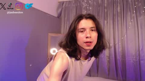 Hey im Jaxxxon check my info     online show from April 16, 1:45 pm