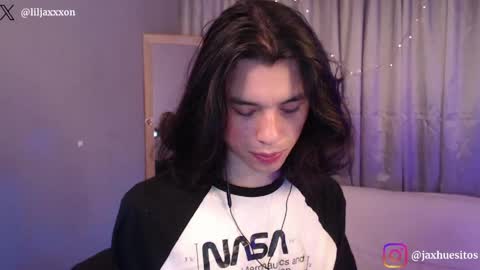 Hey im Jaxxxon check my info     online show from April 28, 11:59 am
