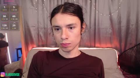 Hey im Jaxxxon check my info     online show from June 24, 12:04 pm