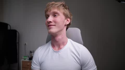 Danny online show from April 8, 4:56 am