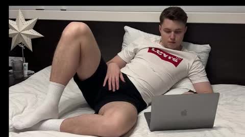 Snapshot of j_lyle_x chatting on February 22, 7:01 pm j_lyle_x online show from February 22, 7:01 pm