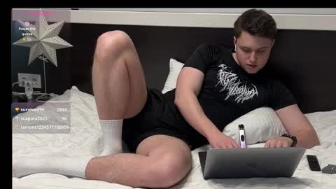 Snapshot of j_lyle_x chatting on February 27, 6:41 pm j_lyle_x online show from February 27, 6:41 pm